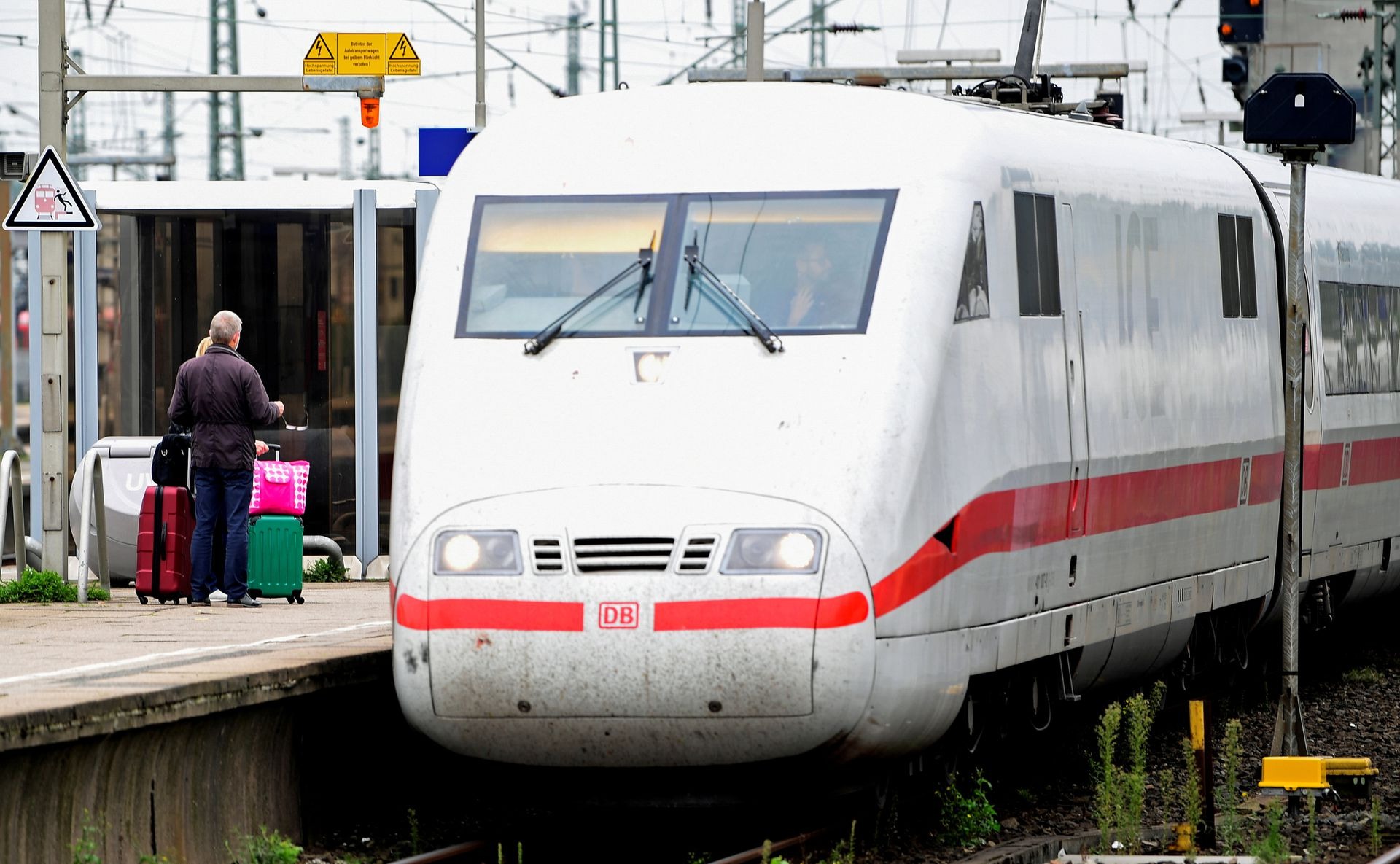 Γερμανία: Ανεστάλη η απεργία στα τρένα, συμφώνησαν οι εργαζόμενοι με τους εργοδότες