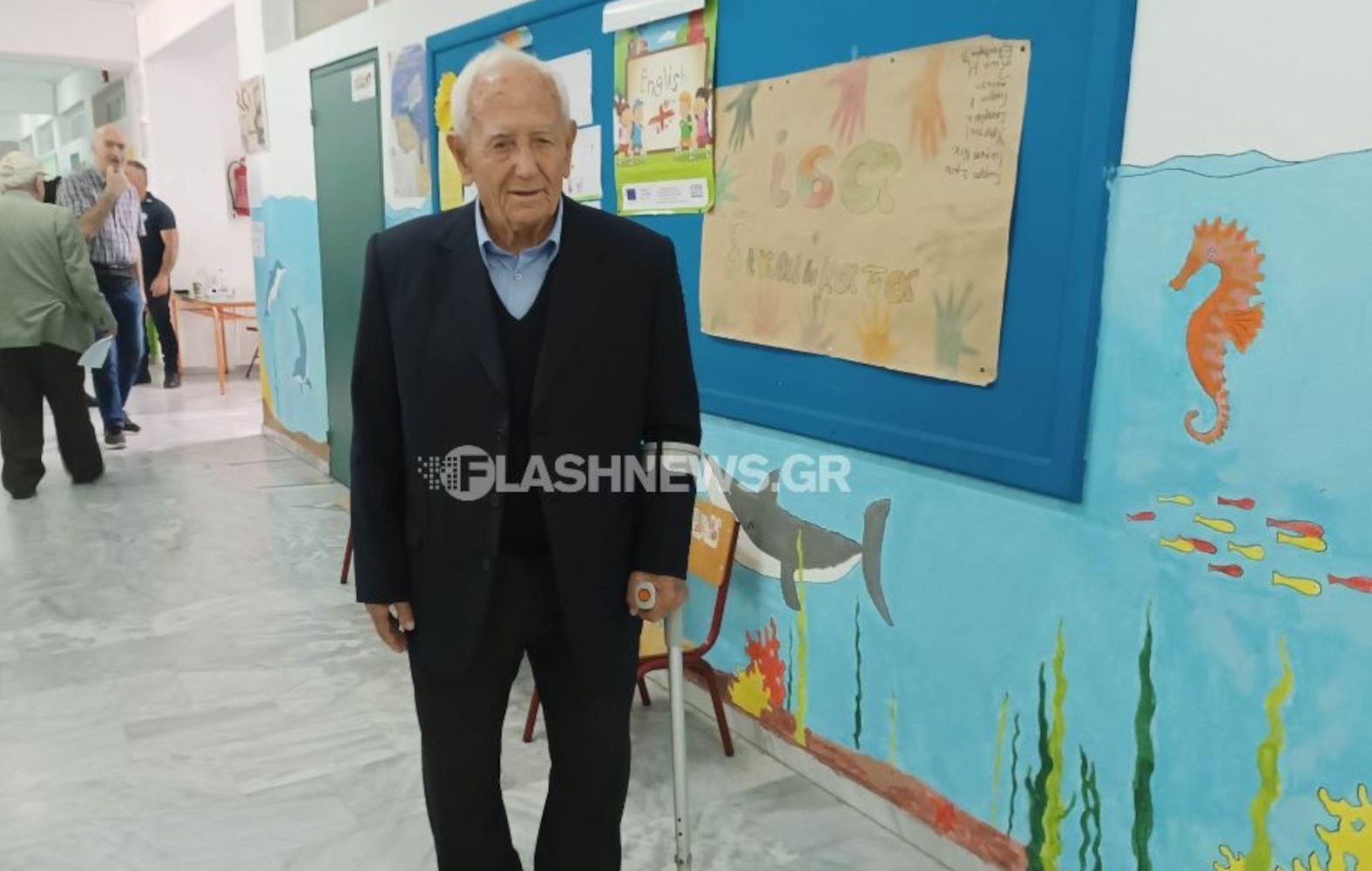 Εκλογές 2023 – Χανιά: 97χρονος ψήφισε στον Αποκορώνα – «Μπορεί να ψηφίσω άλλη μια φορά»