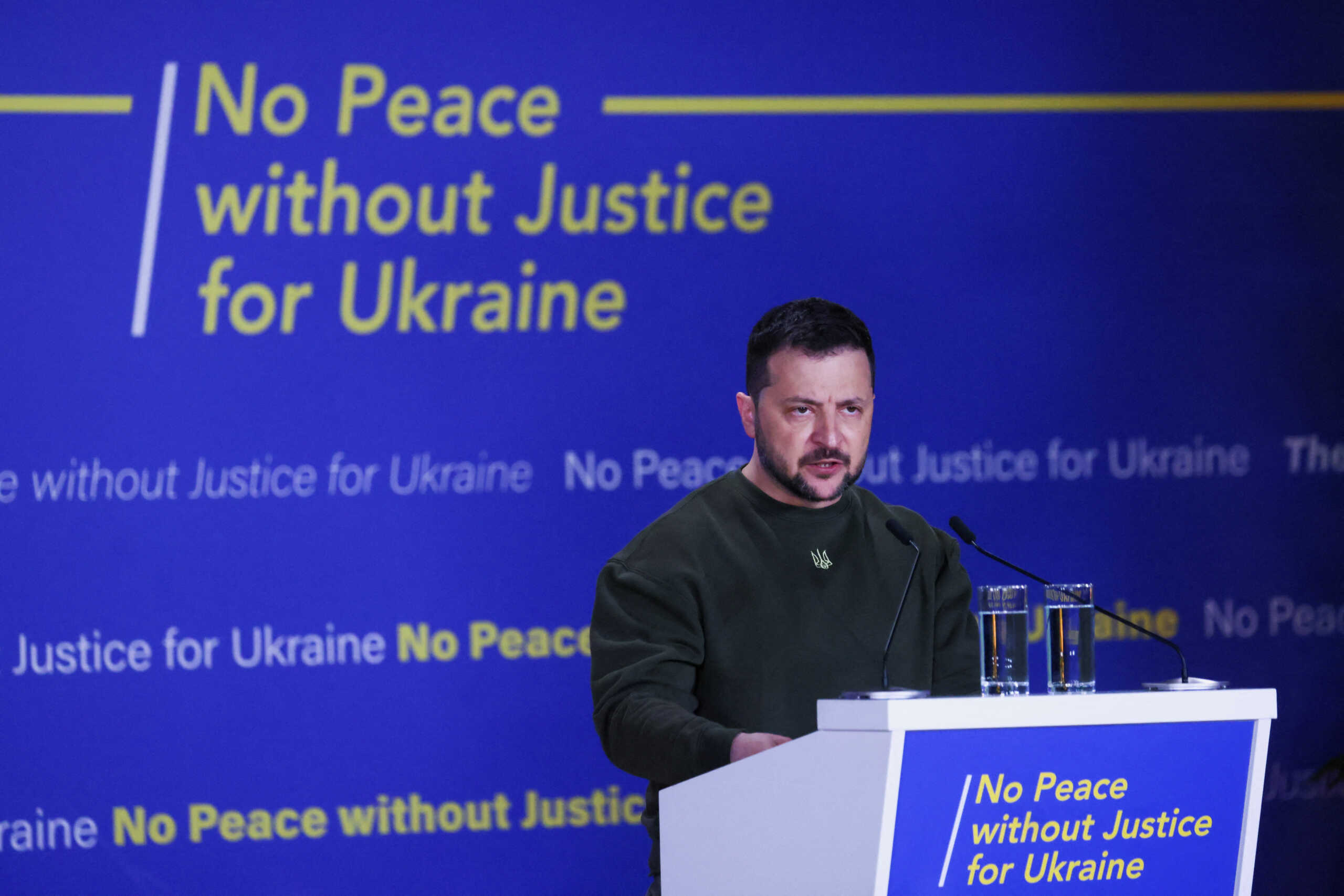 Πόλεμος στην Ουκρανία: Στο Διεθνές Ποινικό Δικαστήριο της Χάγης ο Ζελένσκι – «Δεν υπάρχει ειρήνη χωρίς δικαιοσύνη»