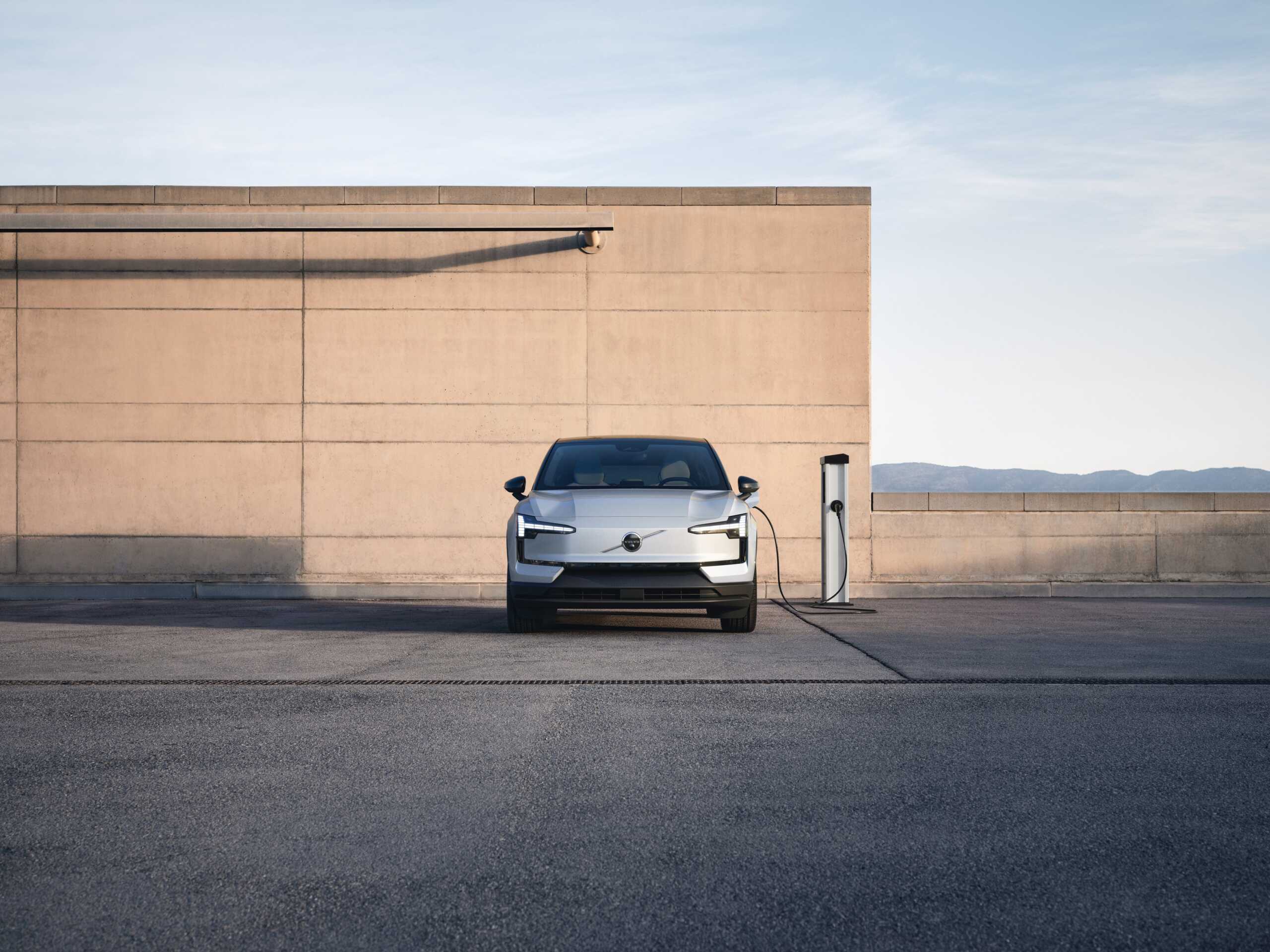 Volvo EX30: Μικρό αλλά μεγαλειώδες το αμιγώς ηλεκτρικό SUV 