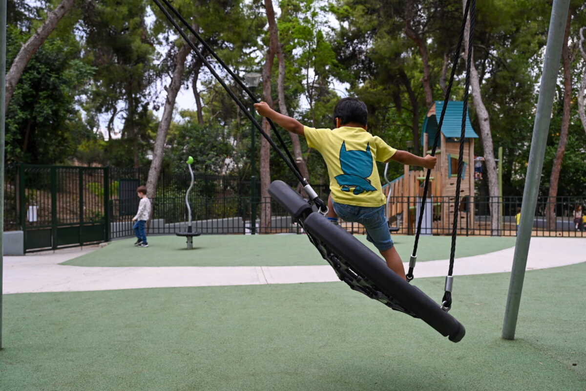 Ένα στρέμμα παιχνιδότοπος στην καρδιά του Άλσους Ιλισίων – Εικόνες χαράς και ξεγνοιασιάς