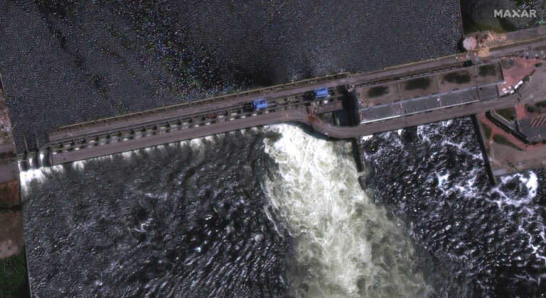 Zelensky says Russia blew up the Kherson dam from the inside –…