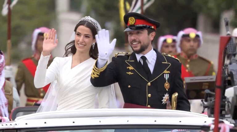 Χλιδή και διασημότητες στον βασιλικό γάμο της Ιορδανίας - Ο διάδοχος του θρόνου και η μελαχρινή αρχιτέκτονας