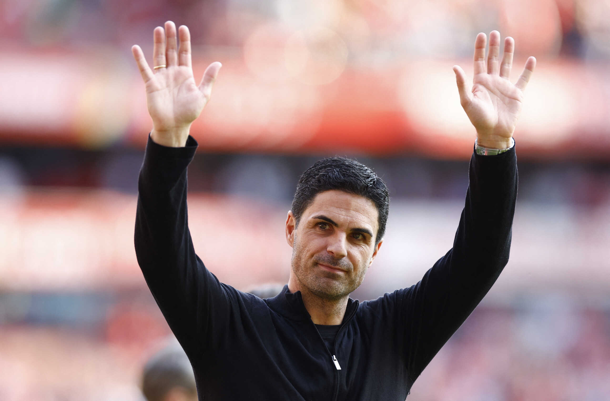 Soccer Football - Premier League - Arsenal v Wolverhampton Wanderers - Emirates Stadium, London, Britain - May 28, 2023 Arsenal manager Mikel Arteta acknowledges fans during the lap of appreciation after the match Action Images via Reuters