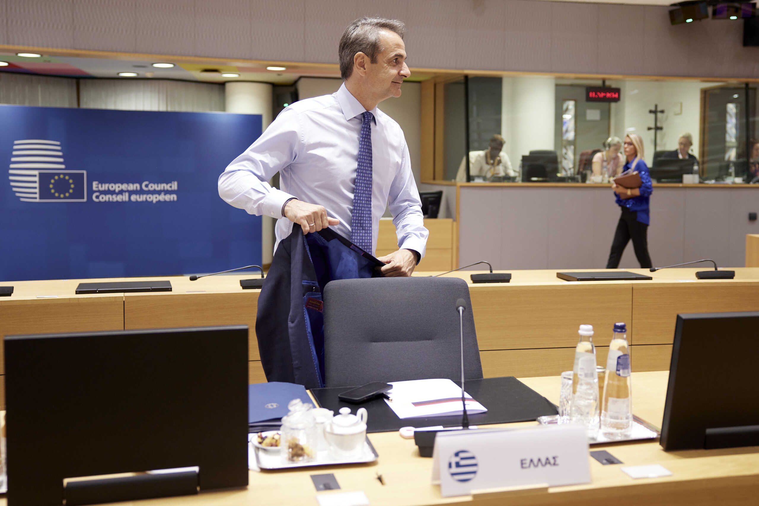 Μητσοτάκης στη Σύνοδο Κορυφής: «Ρωτάτε λάθος άνθρωπο για την παραίτηση Τσίπρα»