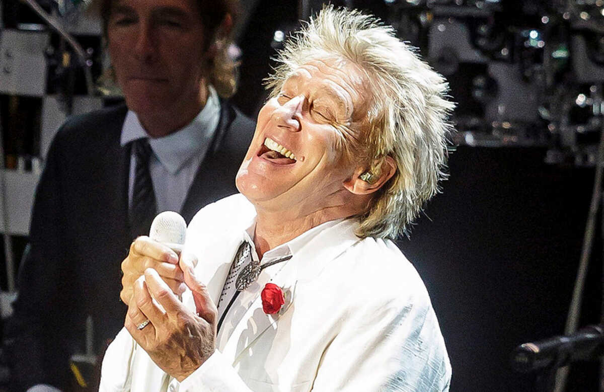 Ο Rod Stewart πουλά το μεγαλοπρεπές αρχοντικό του στην Καλιφόρνια