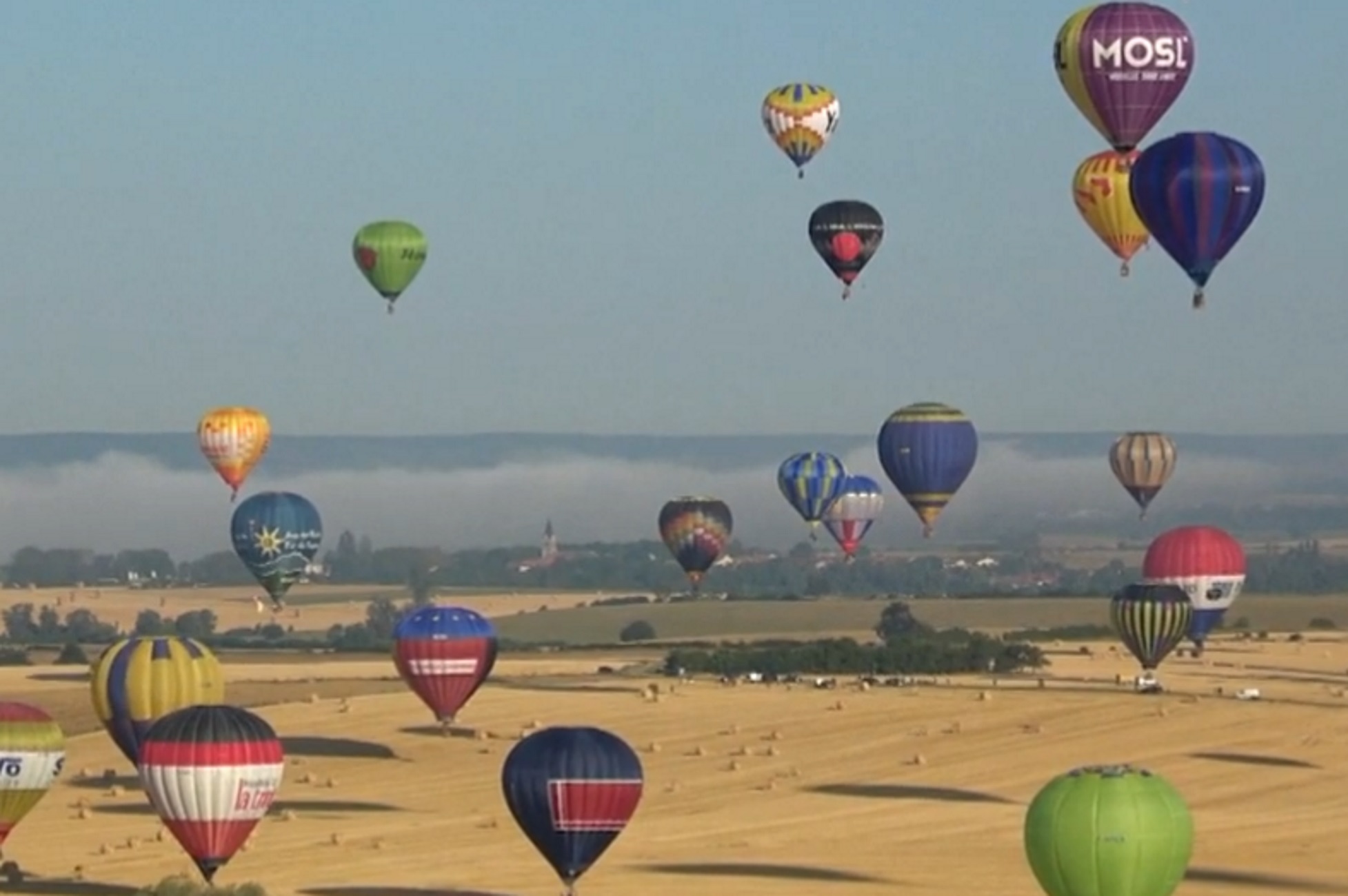 Κρήτη: Πέταξαν και φέτος τα αερόστατα στον ουρανό του Οροπεδίου Λασιθίου