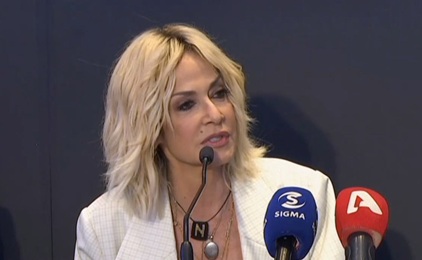 Άννα Βίσση για Νίκο Καρβέλα: Εκείνος με ερωτεύτηκε στο τέλος της εφηβείας μου, εγώ πέντε χρόνια μετά