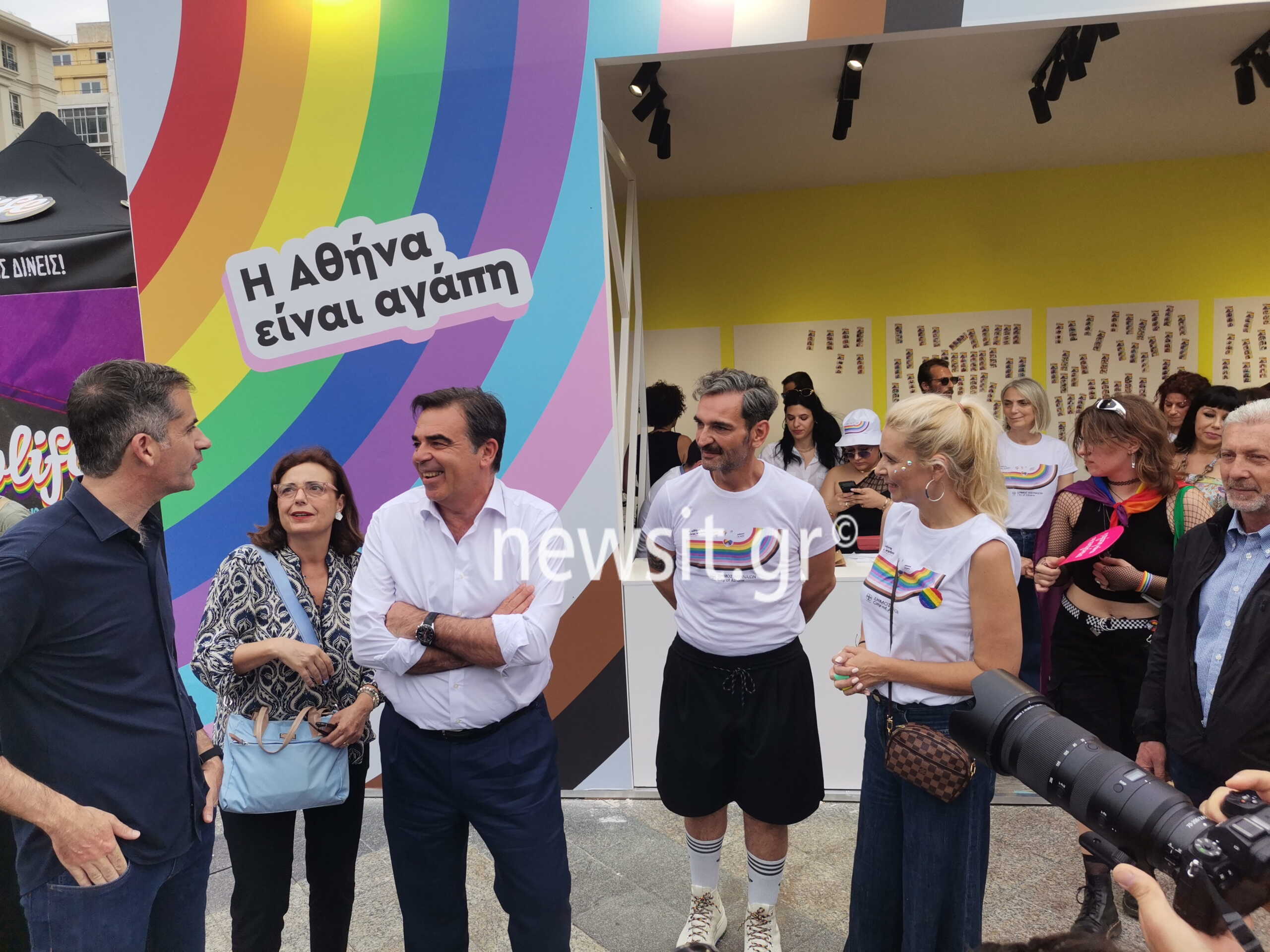 Athens Pride 2023: Πλημμύρισε κόσμο η πλατεία Κοτζιά – Παρόντες Σχοινάς, Μπακογιάννης, Γιατρομανωλάκης, Τσίπρας