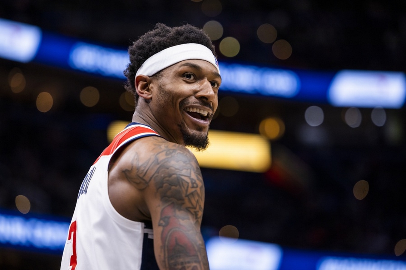 epa10523209 Washington Wizards guard Bradley Beal reacts after a play during the second half of the NBA basketball game between the Detroit Pistons and Washington Wizards at Capital One Arena, in Washington, DC, USA, 14 March 2023.  EPA