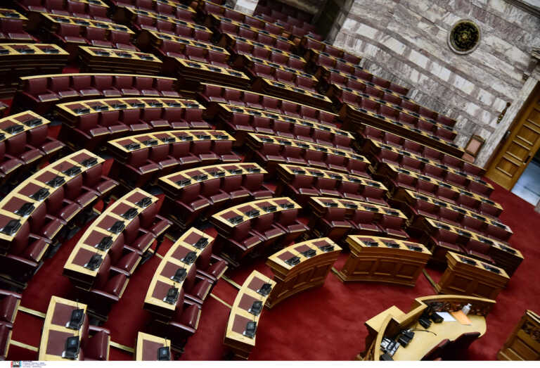 Νέα Βουλή: Πού θα καθίσουν οι «Σπαρτιάτες», η ΝΙΚΗ και η Πλεύση Ελευθερίας