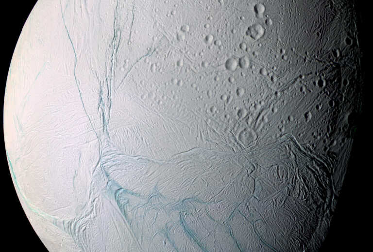 Σημαντική ανακάλυψη στον δορυφόρο του Κρόνου «Εγκέλαδο»  - Ενισχύονται οι πιθανότητες να υπάρχει ζωή