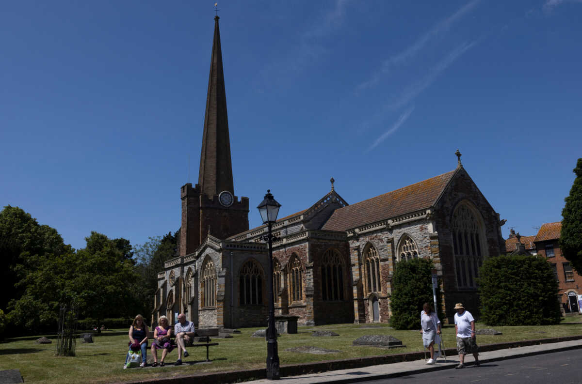 Βρετανία: Οι κληρικοί της Εκκλησίας της Αγγλίας ζητάνε αυξήσεις μισθών για πρώτη φορά στην ιστορία
