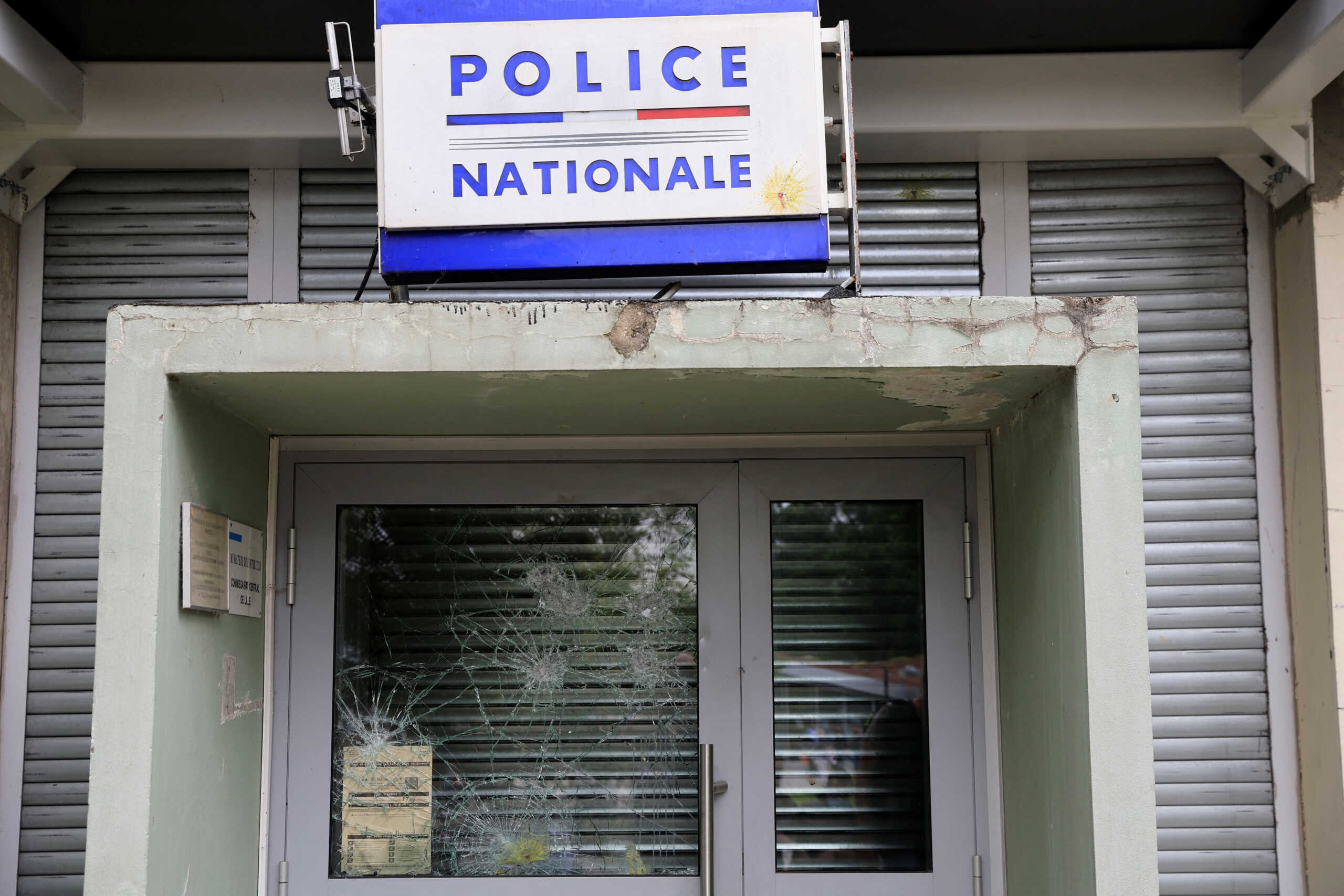 A view shows the police station near the city hall of Mons-en-Bar?ul, damaged during night clashes between protesters and police, following the death of Nahel, a 17-year-old teenager killed by a French police officer in Nanterre during a traffic stop, in Mons-en-Baroeul, near Lille, northern France, June 29, 2023. REUTERS