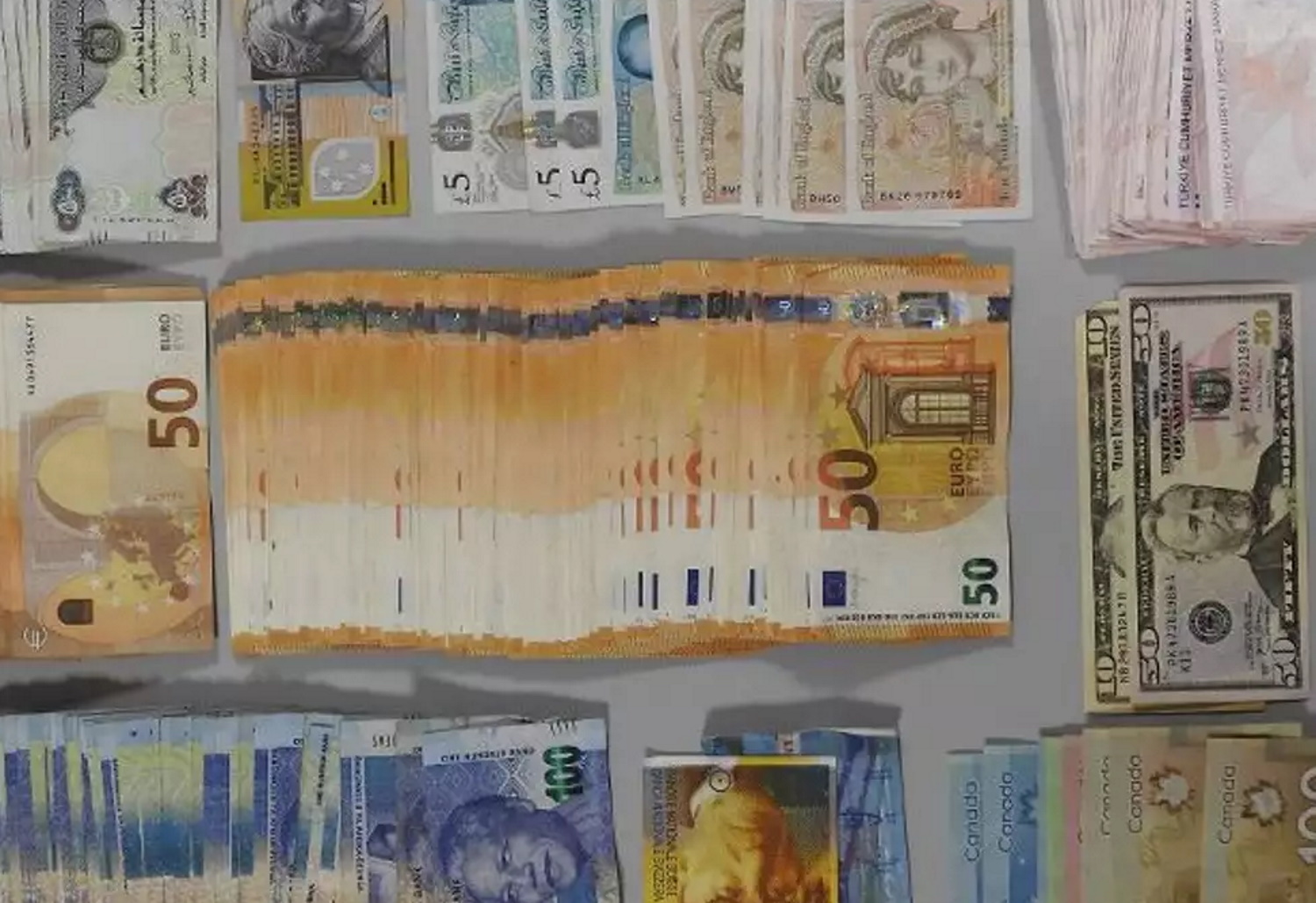 Γλυφάδα: Έτσι διακινούσε τα χρήματα ο 52χρονος που συνέλαβε ο ΣΔΟΕ – Οι κινήσεις του και οι επαφές με Ολλανδία