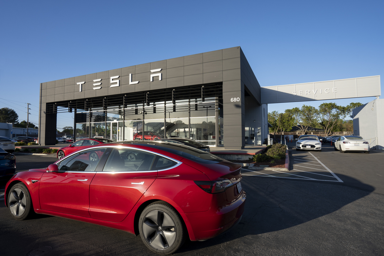 Sunnyvale, CA, USA - May 3, 2022: Exterior view of the Tesla showroom and service center in Sunnyvale, California. Tesla, Inc. is an American automotive and clean energy company.