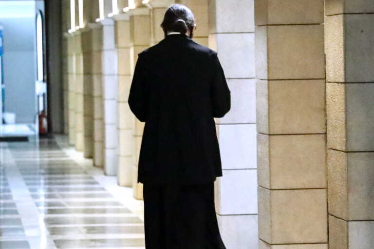 Συνελήφθη 40χρονος ιερέας στο Ναύπλιο για ασέλγεια σε 12χρονο αγόρι