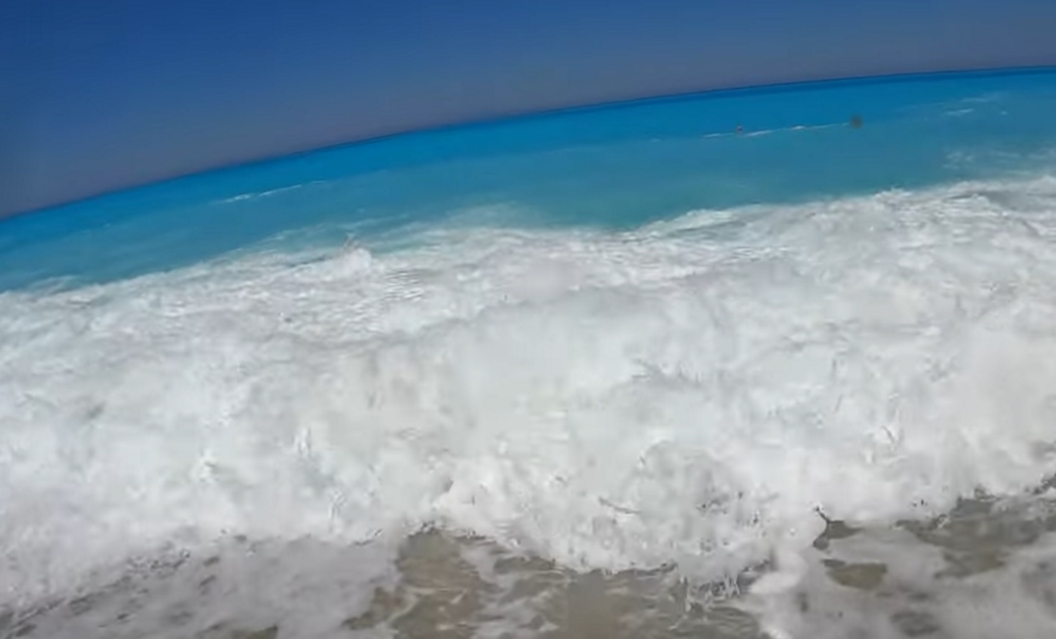 Λευκάδα: Πνίγηκε στην παραλία Κάθισμα μπροστά στη γυναίκα του – «Τον σκέπασαν τα κύματα»