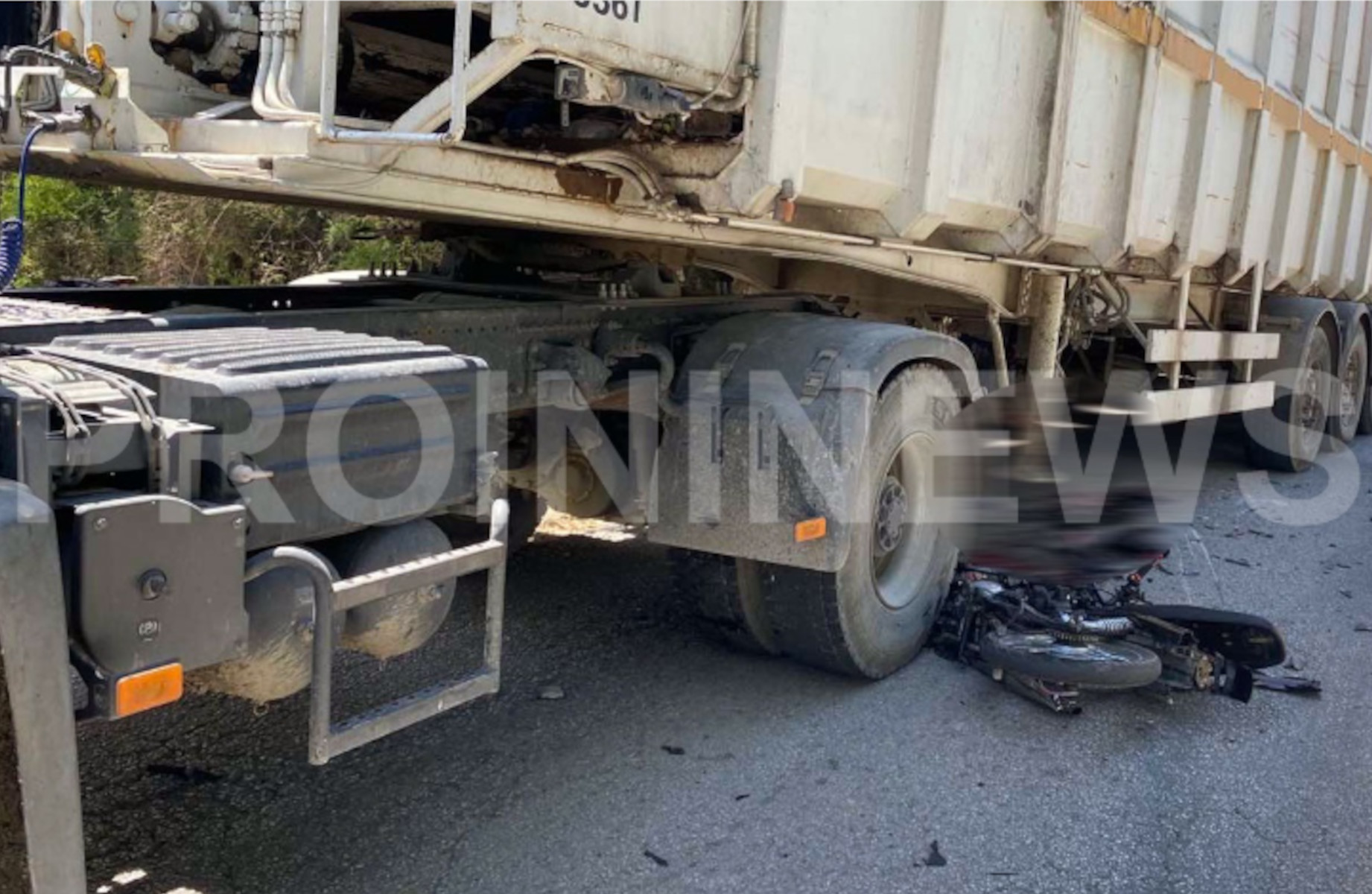 Καβάλα: Τροχαίο δυστύχημα με έναν νεκρό – Απορριμματοφόρο «έλιωσε» μηχανή