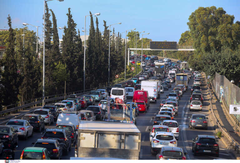 Τροχαίο στον Κηφισό και μεγάλο μποτιλιάρισμα - Ποιοι άλλοι δρόμοι έχουν μποτιλιάρισμα