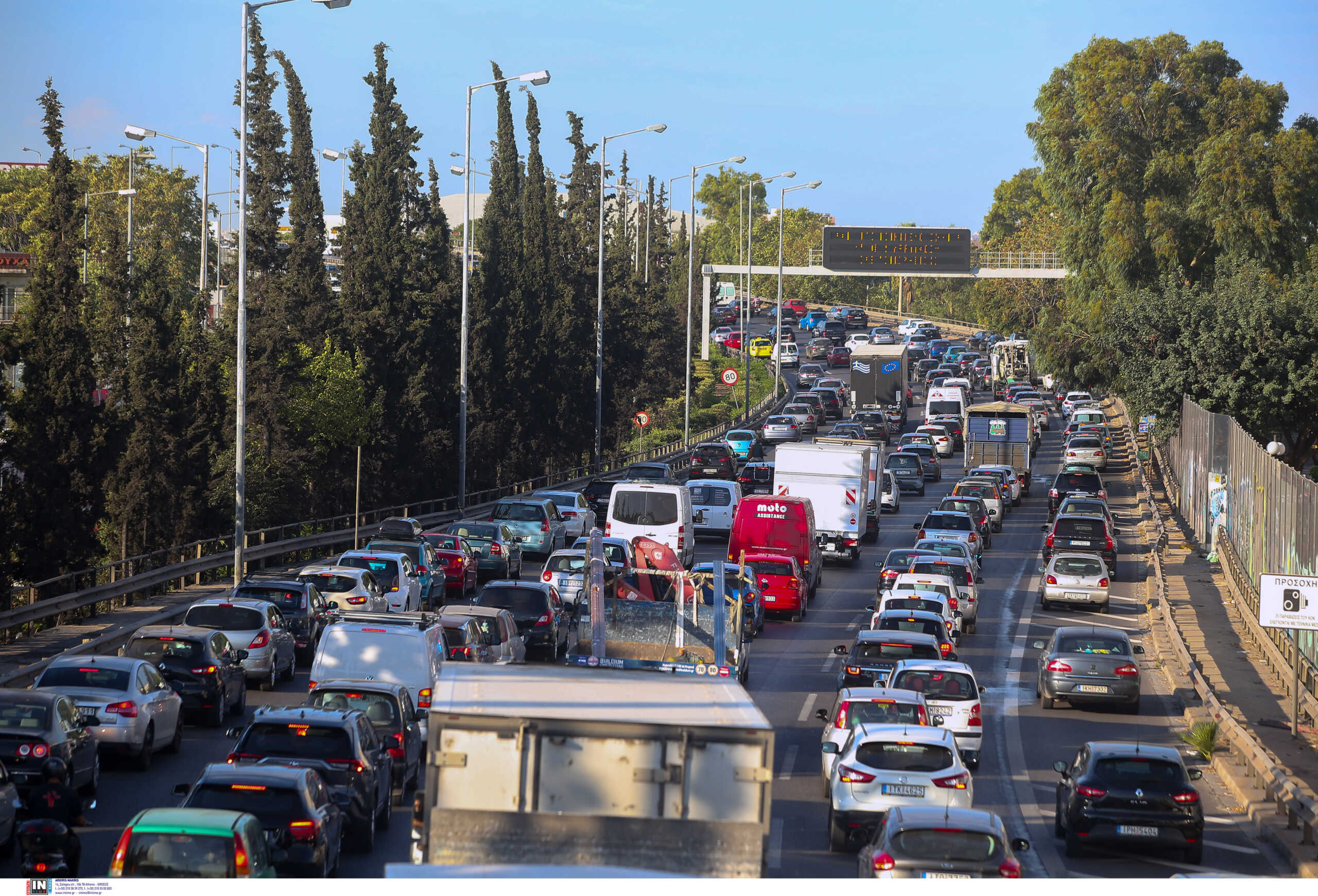 Βλάβη φορτηγών στη λεωφόρο Σχιστού, τροχαίο στη λεωφόρο Κηφισού