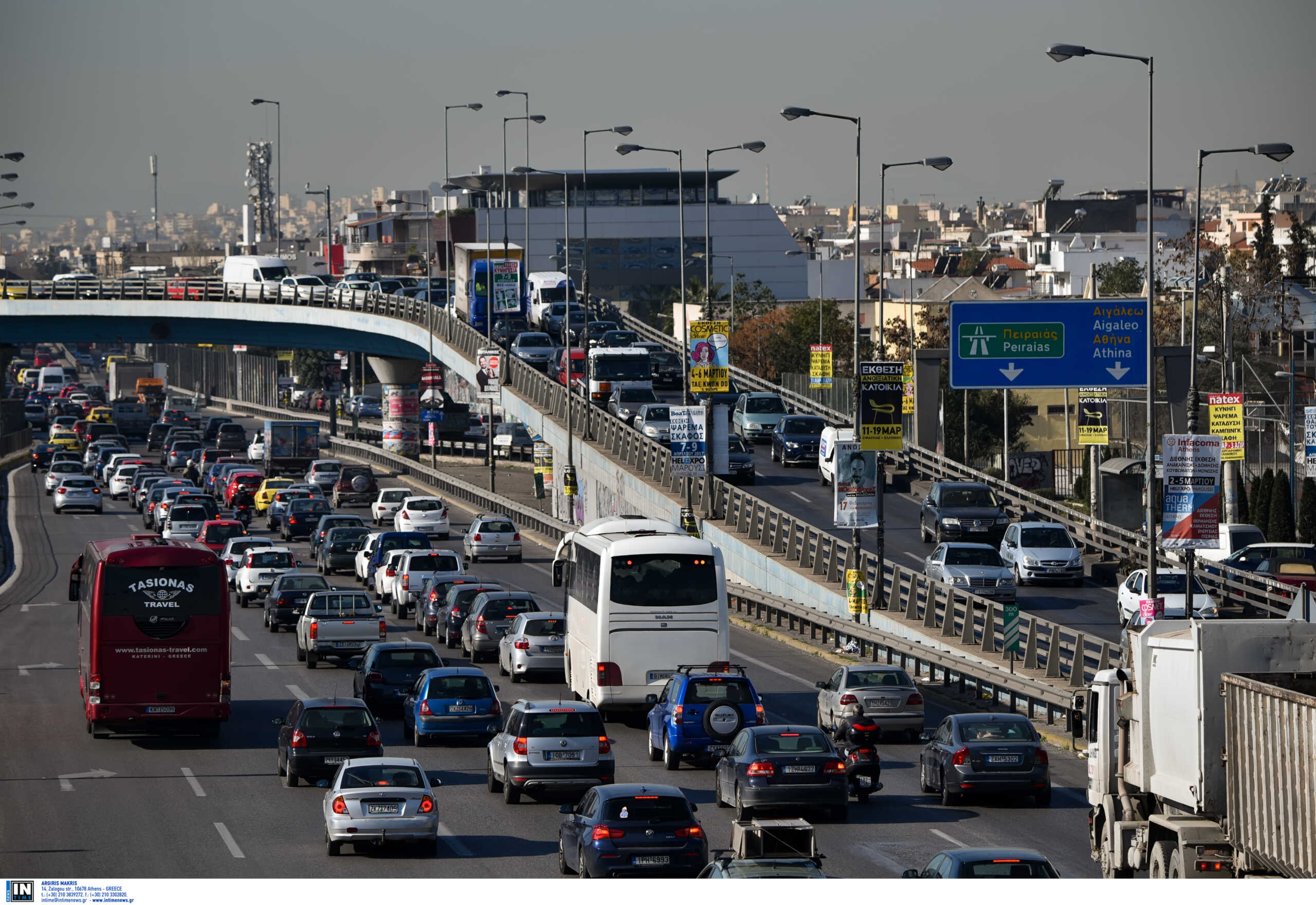 Κίνηση στους δρόμους: Φρακαρισμένος ο Κηφισός, μεγάλες καθυστερήσεις στην Αττική Οδό – Πού αλλού έχει μποτιλιάρισμα