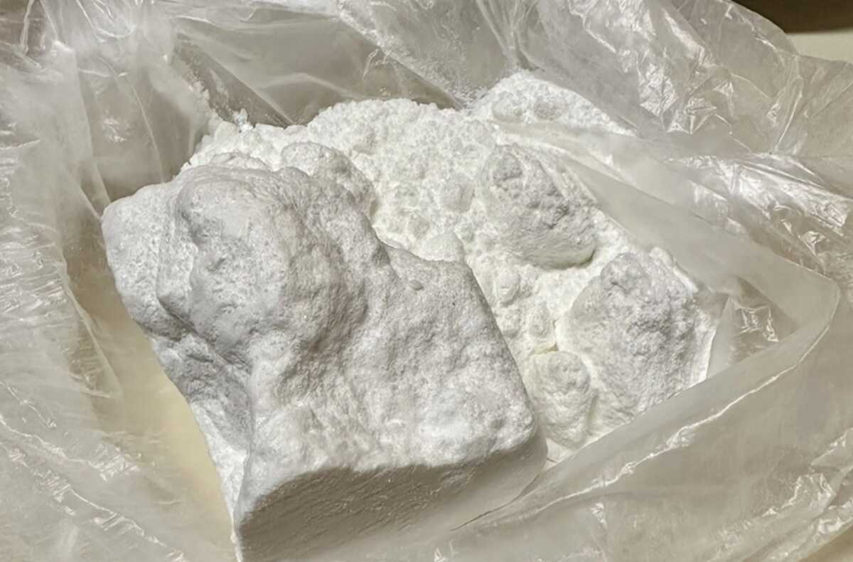 Ρέθυμνο: Έκρυβαν σπίτια τους κοκαϊνη σε μορφή βράχου – Συλλήψεις για διακίνηση ναρκωτικών