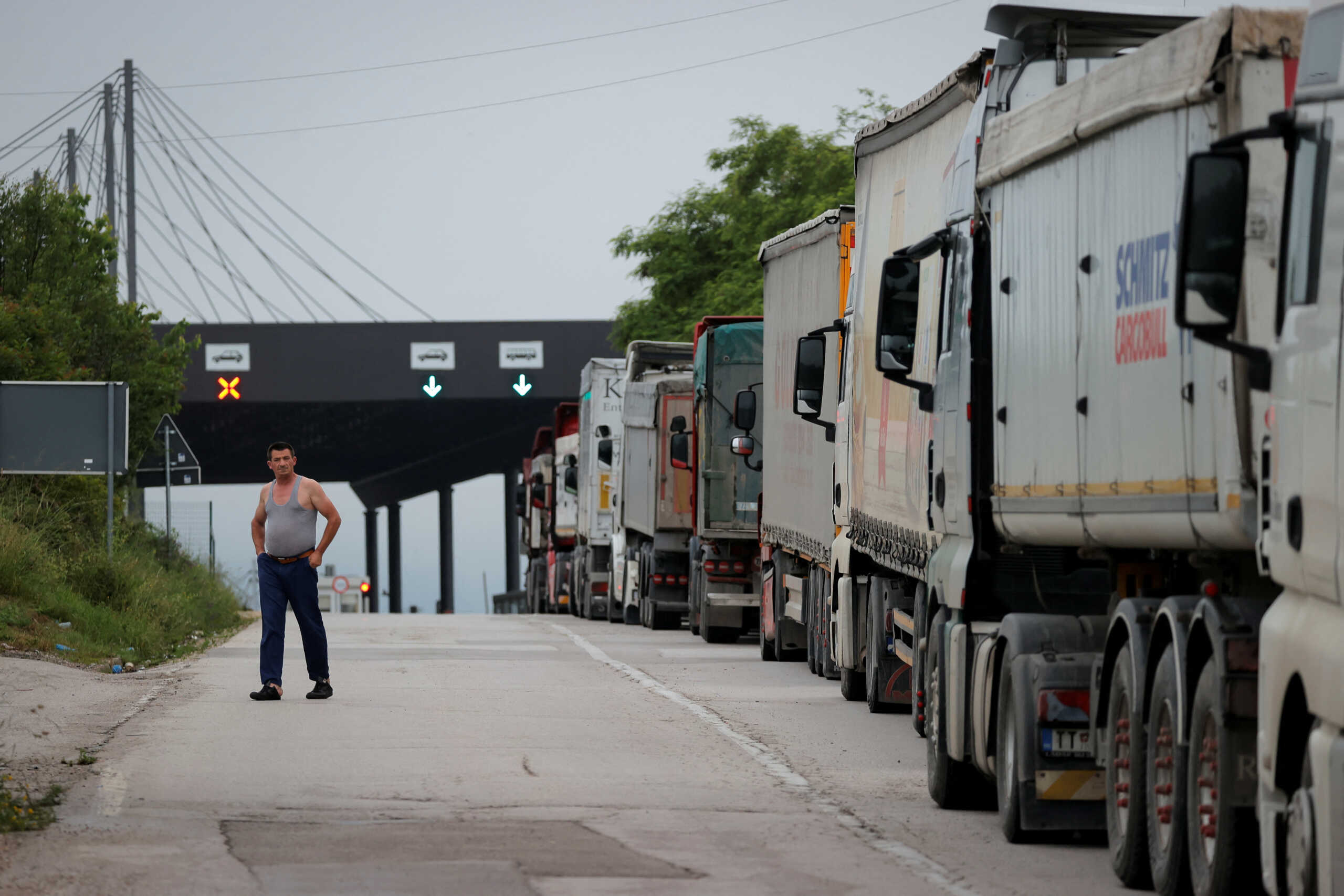 Κόσοβο: Εμπάργκο στα προϊόντα από την Σερβία – Δεκάδες φορτηγά ακινητοποιήθηκαν στα σύνορα