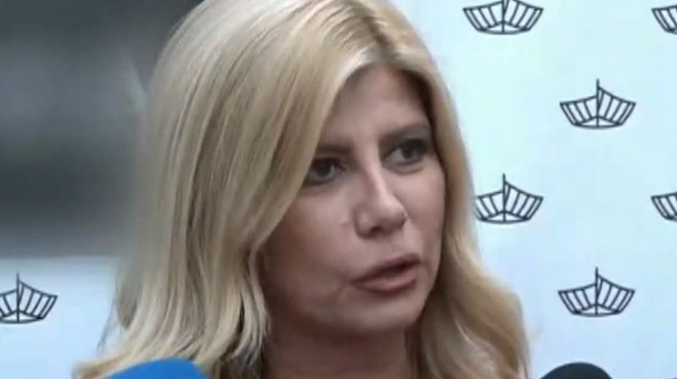Ζήνα Κουτσελίνη: Καθάριζα τις τουαλέτες και μετά ήμουν η πιο καλή γκαρσόνα