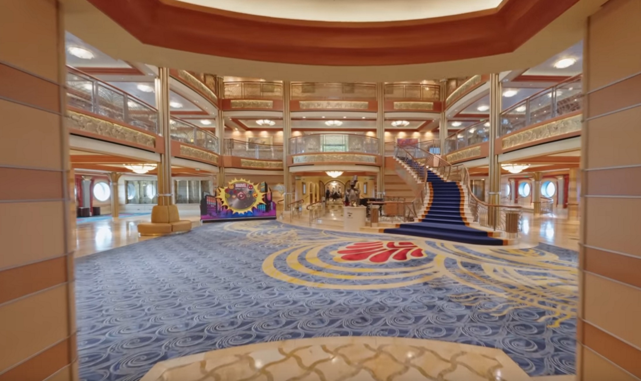 Σούδα: Περιήγηση στο κρουαζιερόπλοιο Disney dream που έδεσε στο λιμάνι