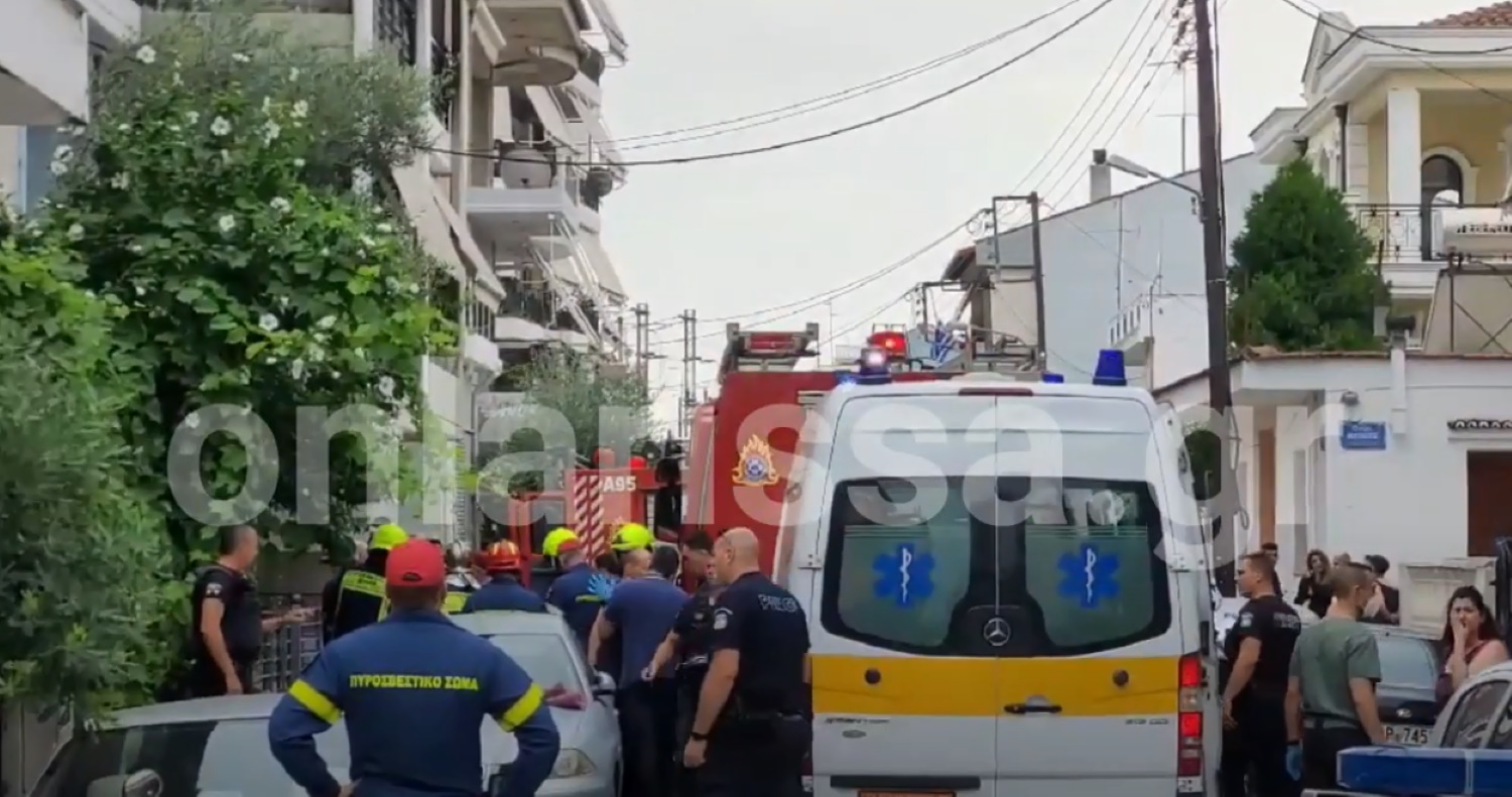 Λάρισα: Αυτοπυρπολήθηκε, έπεσε από το μπαλκόνι και καρφώθηκε σε κάγκελα