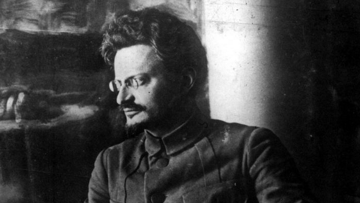 CAPTION CORRECTION--ADDING DATE
PAP55 - 20000302 - -, - : PA News photo dated 16 November 1920 of Russian revolutionary Leon Trotsky. Britain refused to give asylum to Trotsky in 1929 because the Labour government feared offending his rival Josef Stalin, papers released by the public records office in London showed Friday 03 March 2000.           -- UK OUT, NO MAGS, NO SALES, NO INTERNET, NO ARCHIVES  --
EPA PHOTO PA