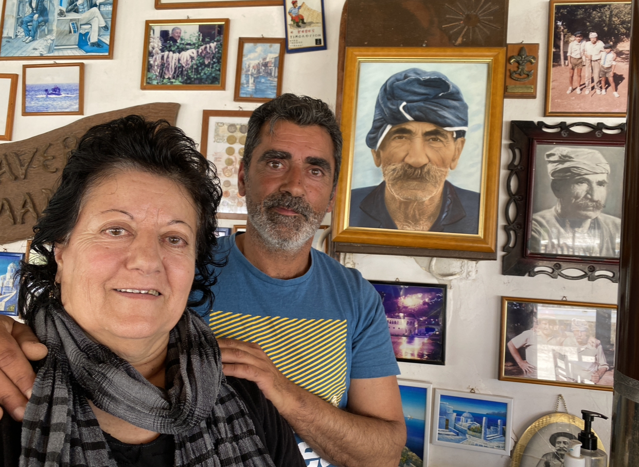 Μανώλας της Ψερίμου: Η θρυλική καρτ ποστάλ που ταξίδεψε την Ελλάδα σε όλο τον κόσμο