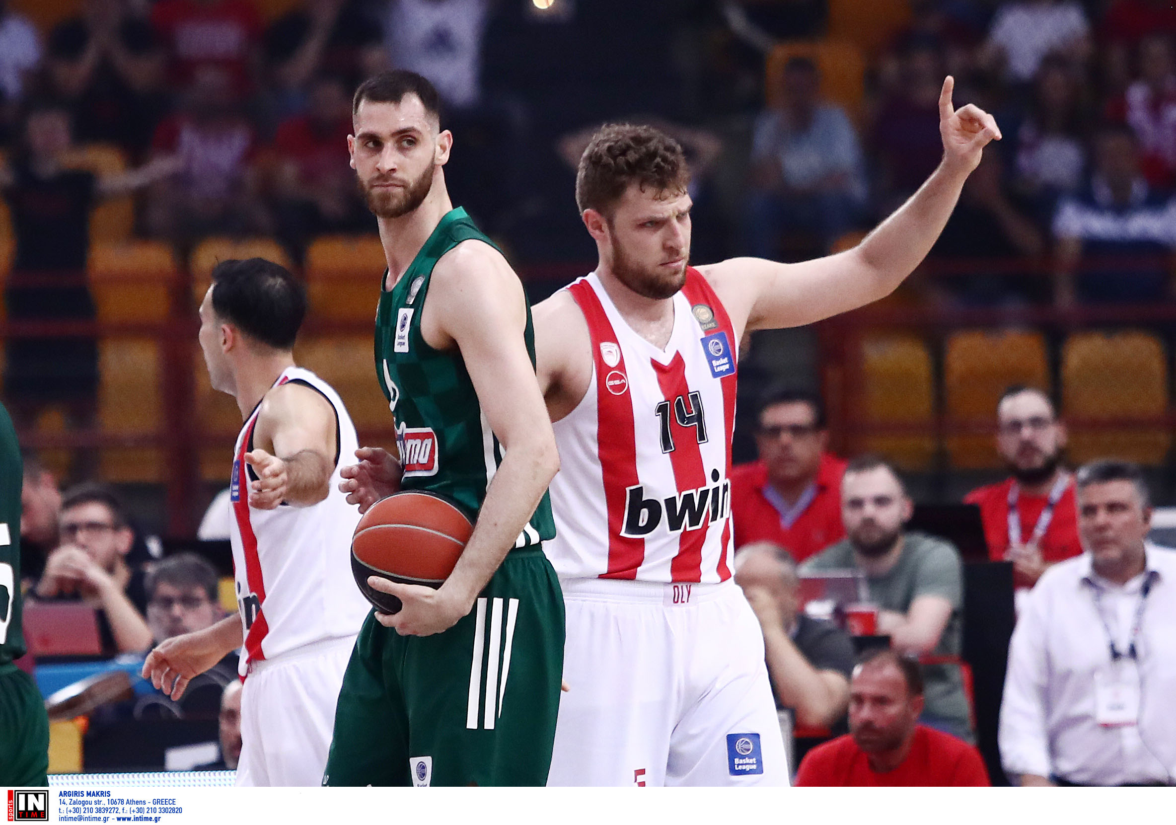 Ολυμπιακός – Παναθηναϊκός 73-70: Νίκη μετά από «θρίλερ» για το 1-0 στους τελικούς της Basket League
