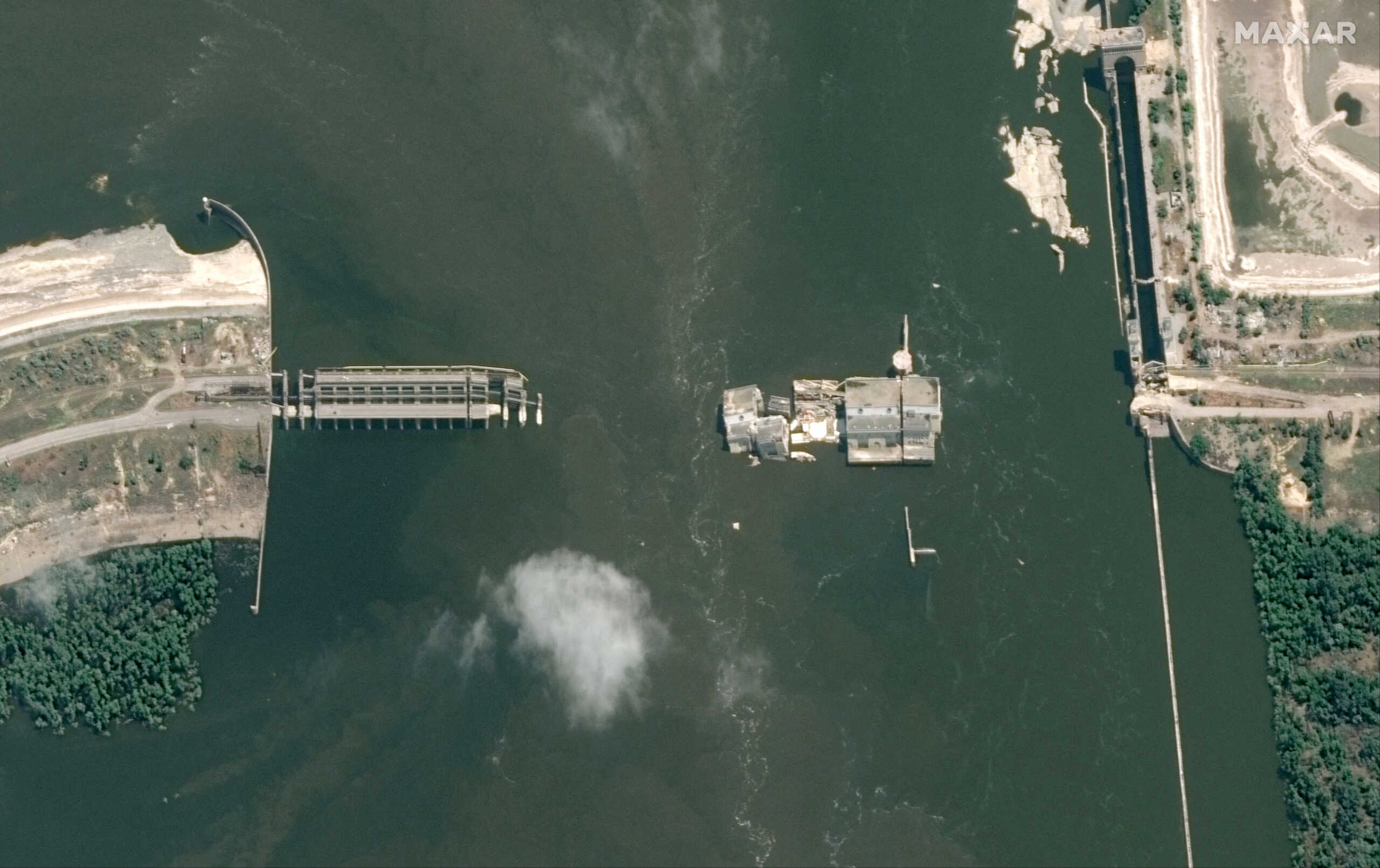FILE PHOTO: A satellite image shows a closer view of the Nova Kakhovka dam after its collapse, Ukraine, June 16, 2023. Maxar Technologies