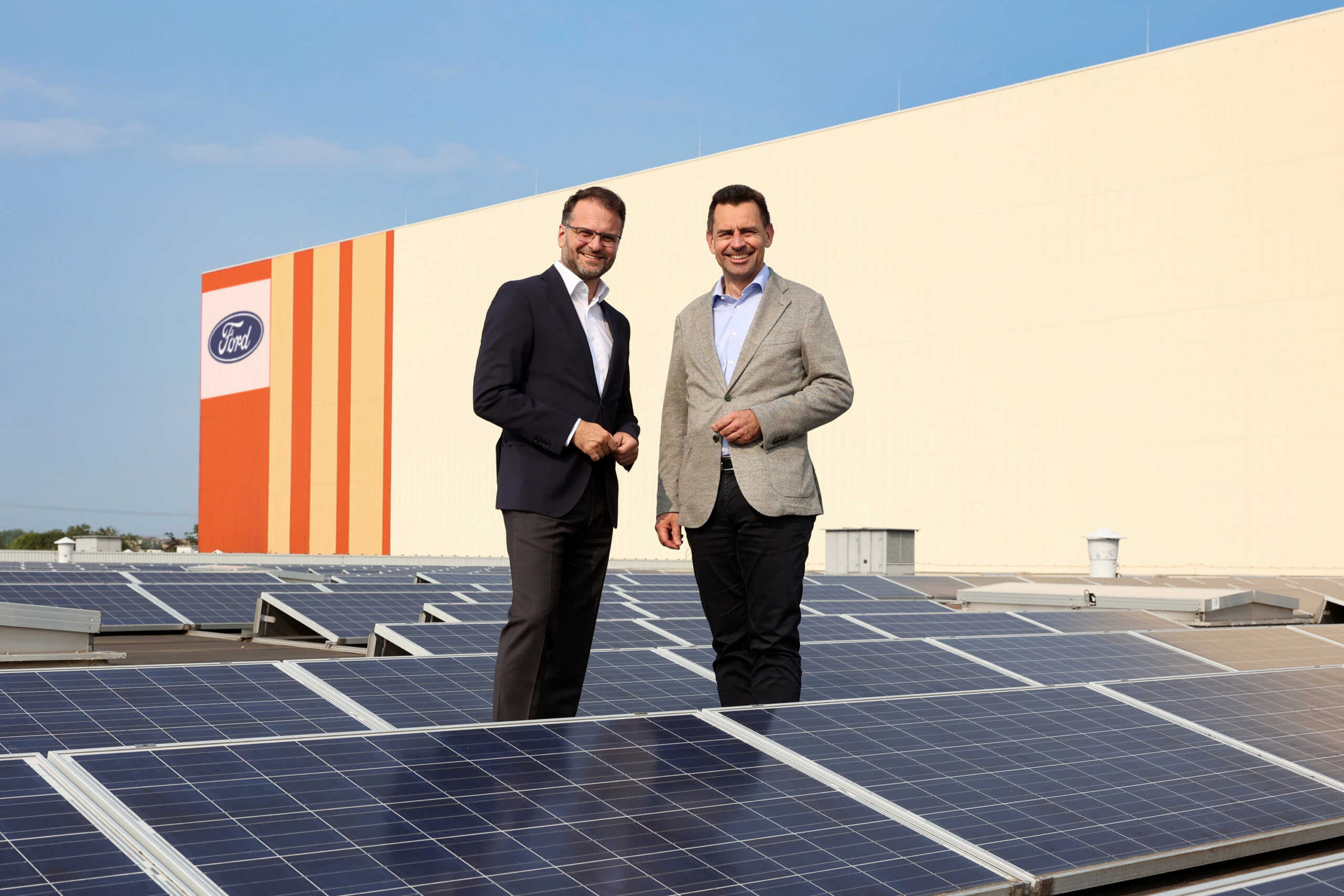 Η Ford και η RheinEnergie εργάζονται για ένα καλύτερο μέλλον με διευρυμένη συστοιχία ηλιακών πάνελ