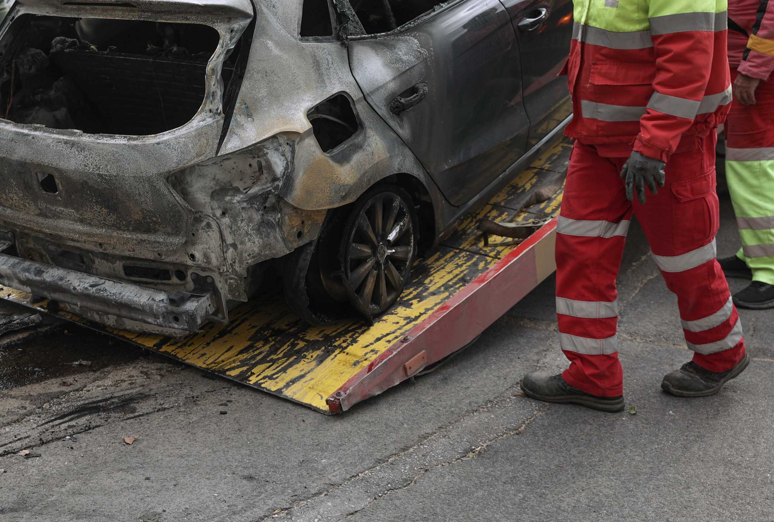 Κατερίνη: Μητέρα τριών παιδιών η γυναίκα που κάηκε ζωντανή στο αυτοκίνητό της