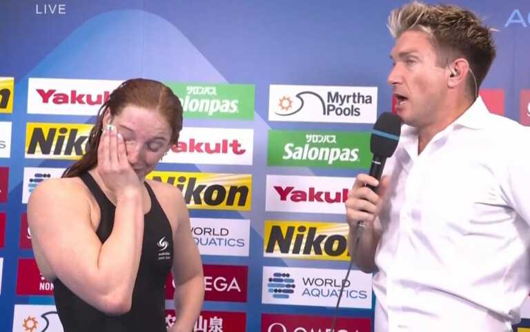 Παγκόσμιο ρεκόρ για την Ο’Κάλαχαν στην κολύμβηση – Ξέσπασε σε κλάματα η 19χρονη Αυστραλή