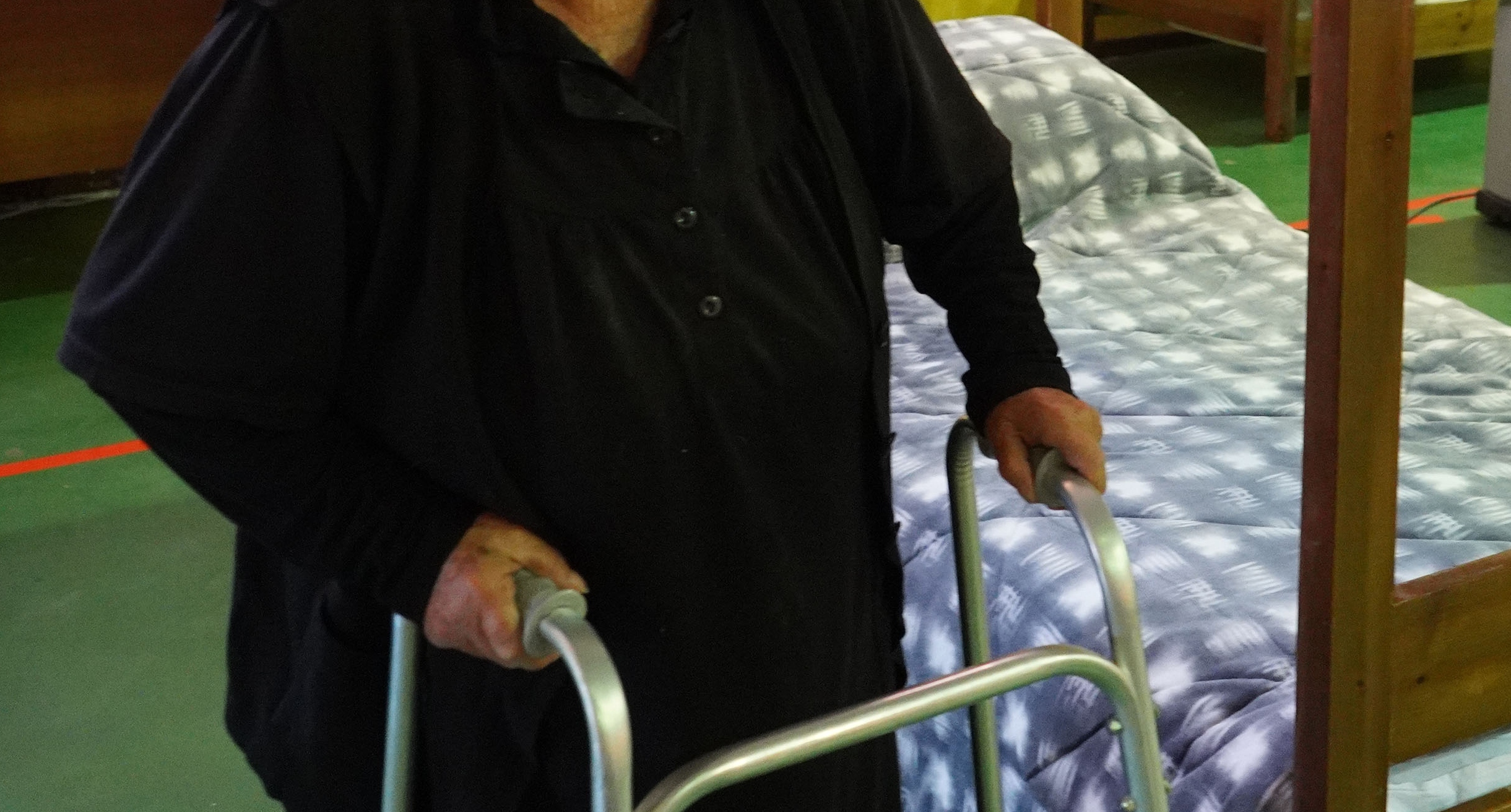 Ηράκλειο: «Έφοδος» της ΕΛΑΣ σε γηροκομείο μετά από καταγγελίες για τις συνθήκες διαβίωσης – Συνελήφθη ο ιδιοκτήτης