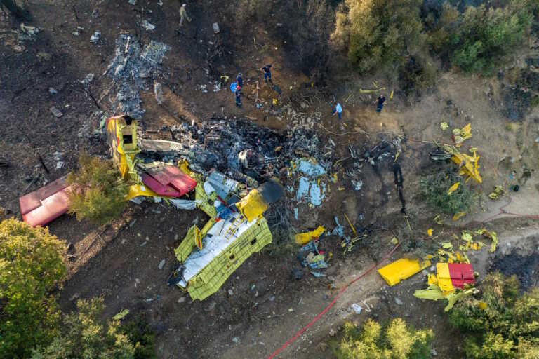 Διεθνής συγκίνηση για την απώλεια των Ελλήνων πιλότων που πάλευαν να σβήσουν τις φωτιές