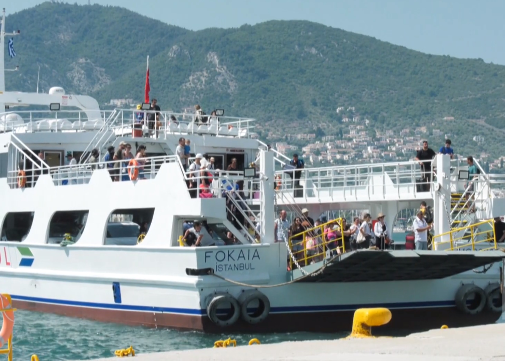Λέσβος: 9.000 Τούρκοι τουρίστες με αφορμή το μπαϊράμι – 98% πληρότητα στα καταλύματα του νησιού