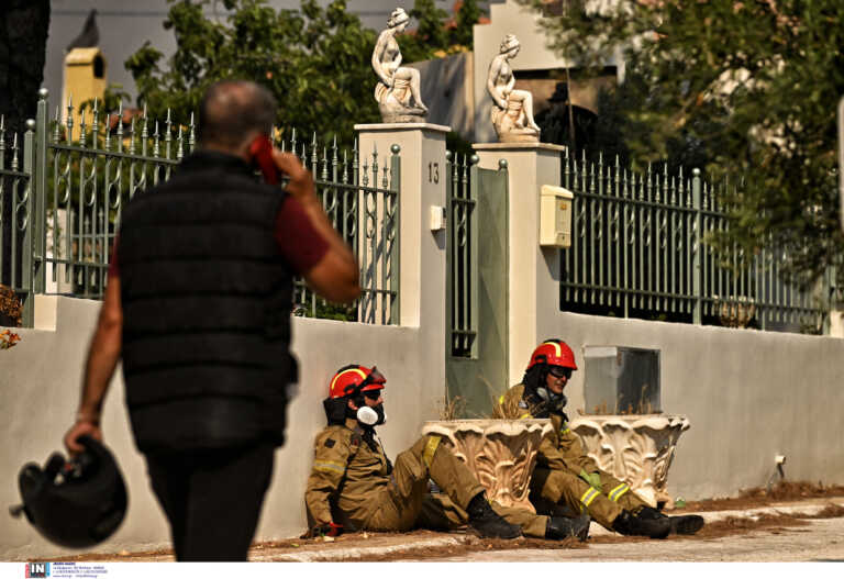 Οι εικόνες κόλασης που δημιούργησε στο Λουτράκι η φωτιά - Η ηρωική μάχη των πυροσβεστών