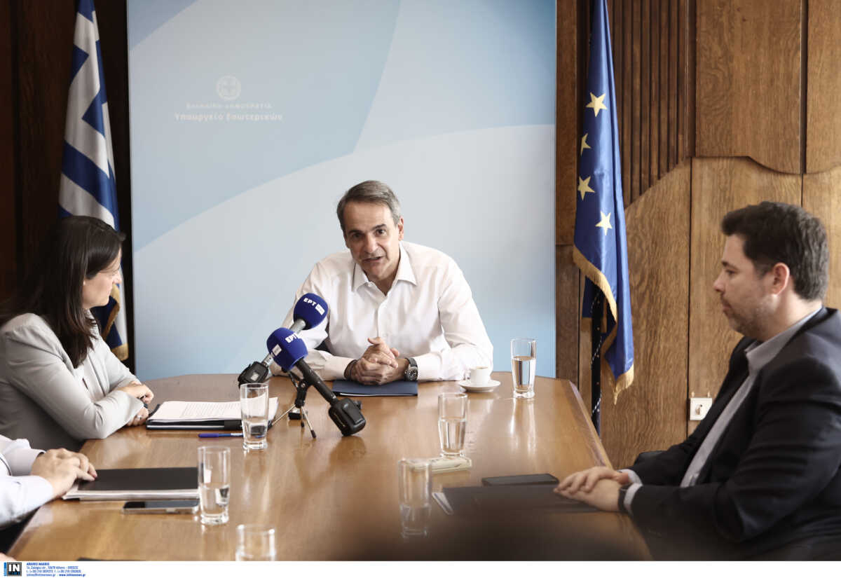 Μητσοτάκης στο ΥΠΕΣ: Άμεσα οι 10.000 προσλήψεις στην Υγεία – Η αξιολόγηση των δημοσίων υπαλλήλων δεν είναι τιμωρητική