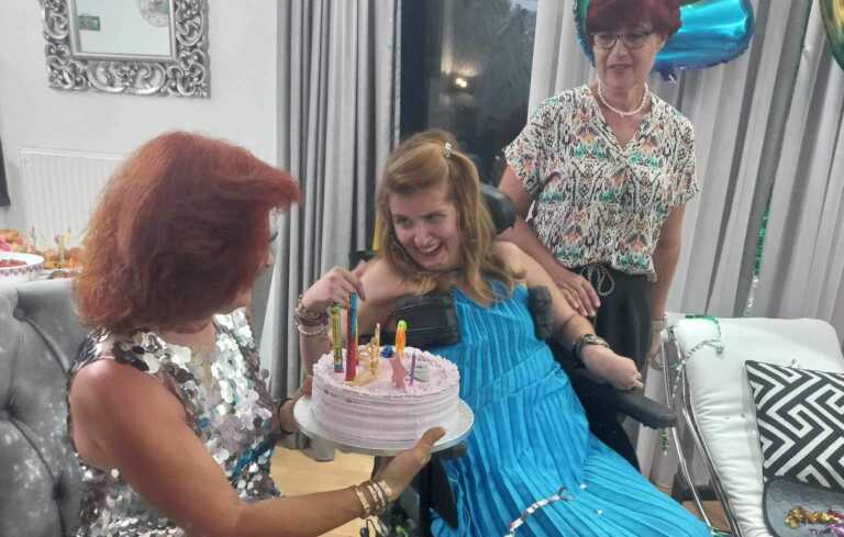 Η Μυρτώ της Πάρου γιόρτασε τα 26α της γενέθλια - Η συγκινητική ανάρτηση της μητέρας της