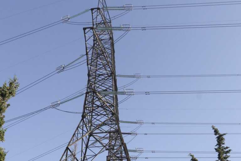 Πόσο θα πληρώσουμε τον Οκτώβριο για ρεύμα - Οι επιδοτήσεις για νοικοκυριά και αγρότες 