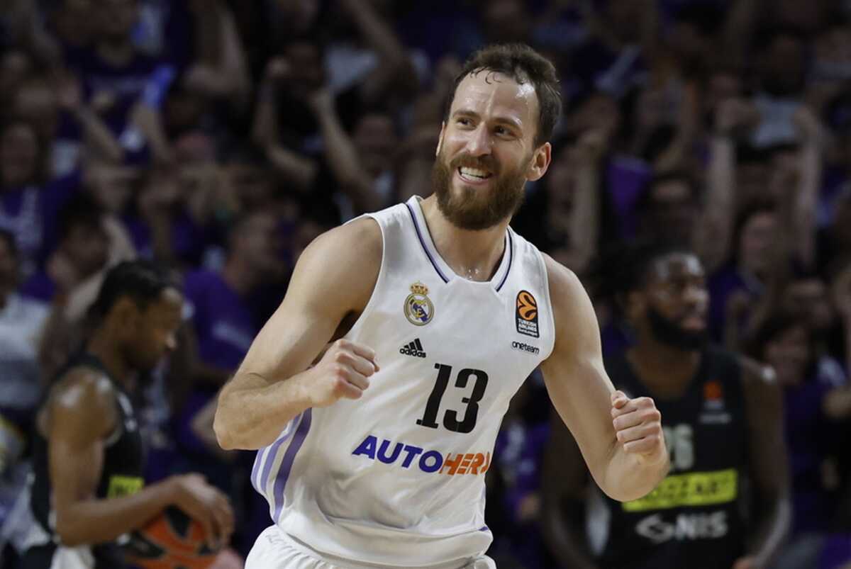 epa10619967 Real Madrid's Sergio Rodriguez reacts during the fifth game of the Basketball EuroLeague playoffs between Real Madrid and Partizan Belgrade in Madrid, Spain, 10 May 2023.  EPA