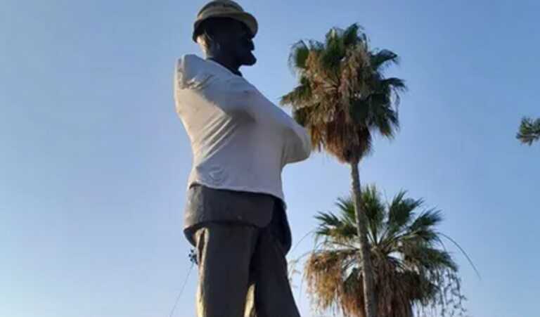 Εικόνες ντροπής στο άγαλμα του Ελευθέριου Βενιζέλου στα Χανιά - Δείτε πώς το παράτησαν οι δράστες
