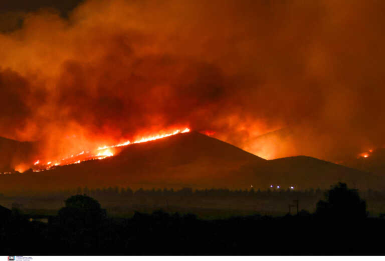«Αδιανόητο η φωτιά να μπαίνει μέσα σε αποθήκη πυρομαχικών», λέει ο επίτιμος αρχηγός ΓΕΣ για τις εκρήξεις στη Νέα Αγχίαλο