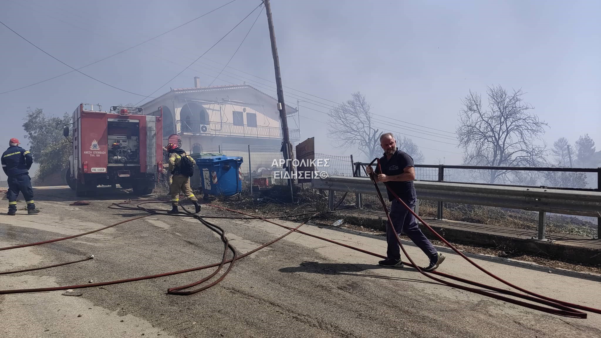 Φωτιά στην Επίδαυρο: Δείτε πώς σώθηκαν τελευταία στιγμή σπίτια στο Μετόχι