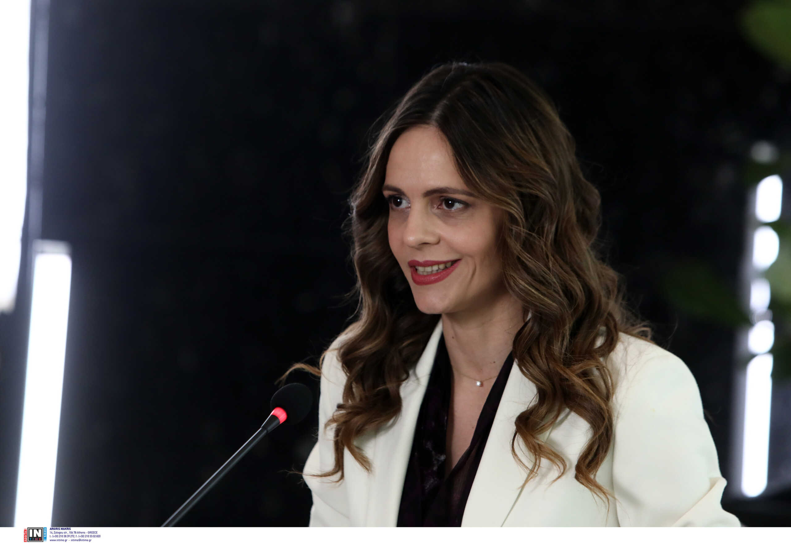 Η Έφη Αχτσιόγλου ανακοίνωσε την υποψηφιότητά της – «Χρειαζόμαστε έναν νέο ΣΥΡΙΖΑ, αποτελεσματικό και μεθοδικό»